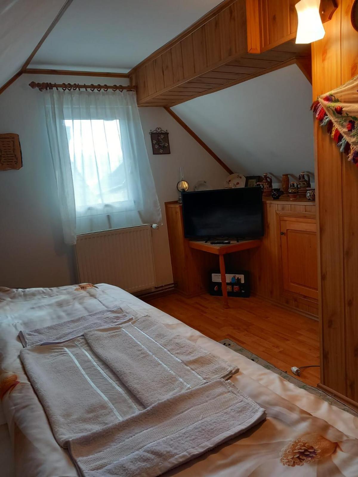 Edelweiss Ilinca Lägenhet Zărneşti Exteriör bild